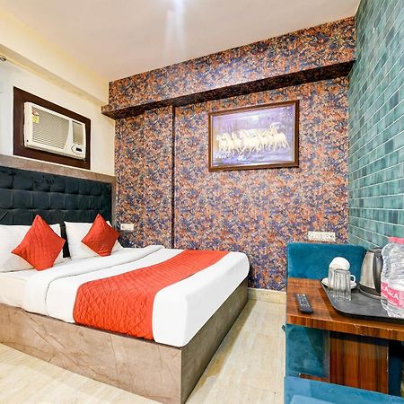 Hotel Ark Wood At Airport Neu-Delhi Exterior foto