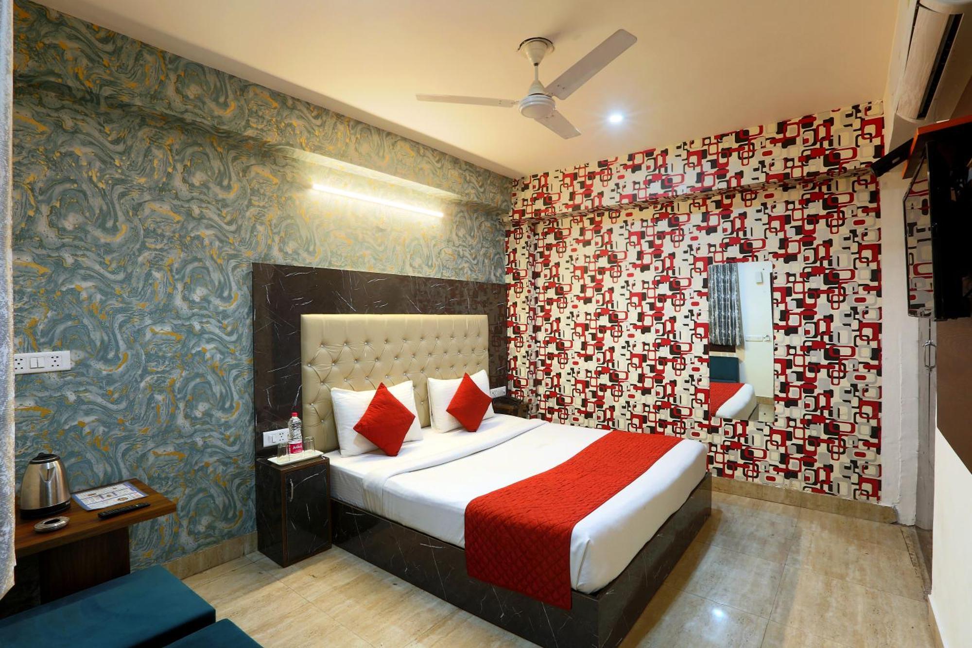 Hotel Ark Wood At Airport Neu-Delhi Exterior foto